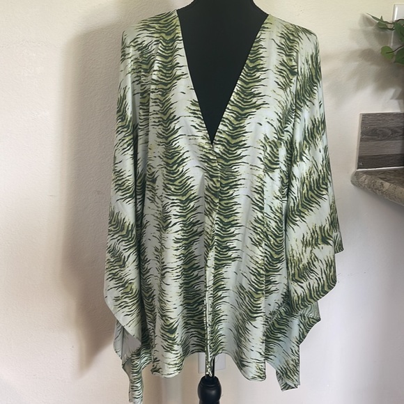 🌟ADRIANA DEGREAS 🌟BEAUTIFUL 🌟BLOUSE, LARGE - Picture 3 of 15